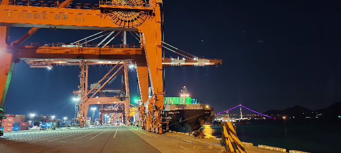 광양항 최초 컨테이너부두 24시간 운영 본격 가동 나서 - 대한경제