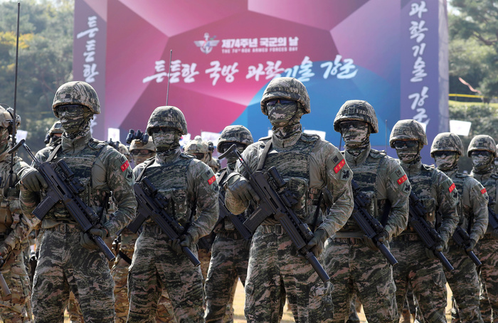 野 “튼튼한 국방 태세 유지해야…아낌없이 뒷받침할것” - 대한경제