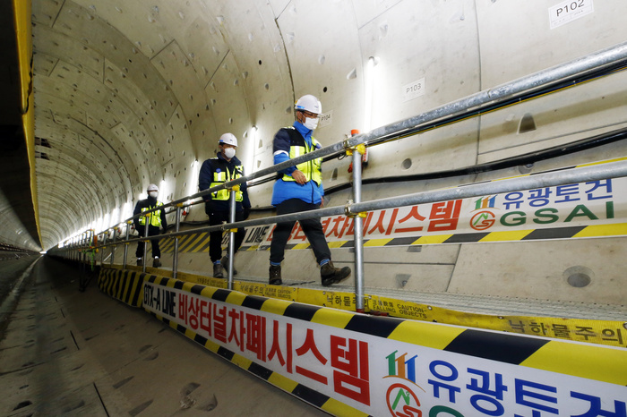 “한강 밑 30m에 철도터널 1.3㎞ 뚫었다…안전 이상무” - 대한경제