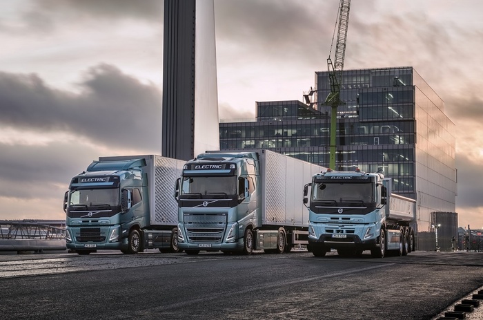볼보트럭, 국내 최초 40톤급 대형 전기트럭 공개 - 대한경제
