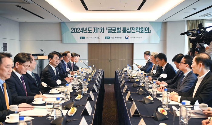 [韓경제 변해야 산다] 통상 네트워크 판도 변화 - 대한경제