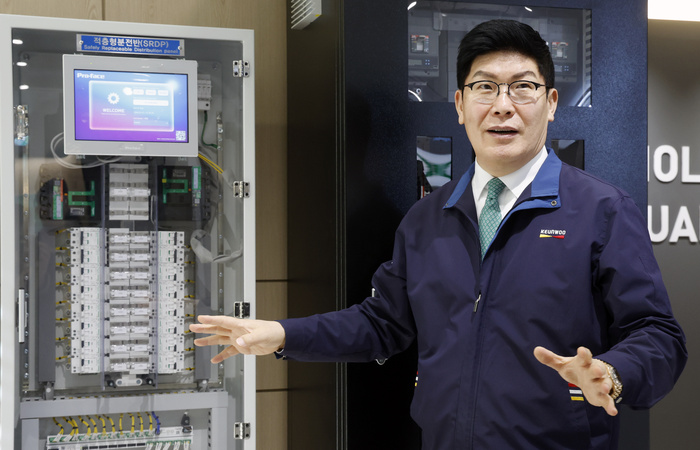 [테크기업 탐방] ② 김재진 대표 "400억 투자, AI 혁명 속 생존 위한 성... - 뉴스 썸네일 이미지