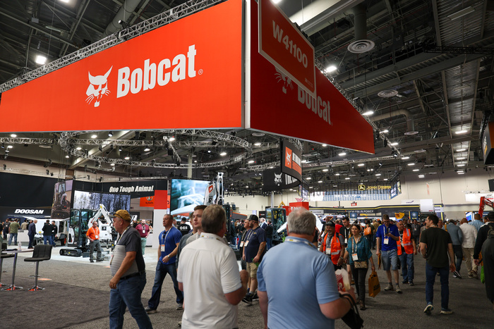 K-건설기계, AIㆍ자율화 무장...북미 인력난 '정조준' - 뉴스 썸네일 이미지