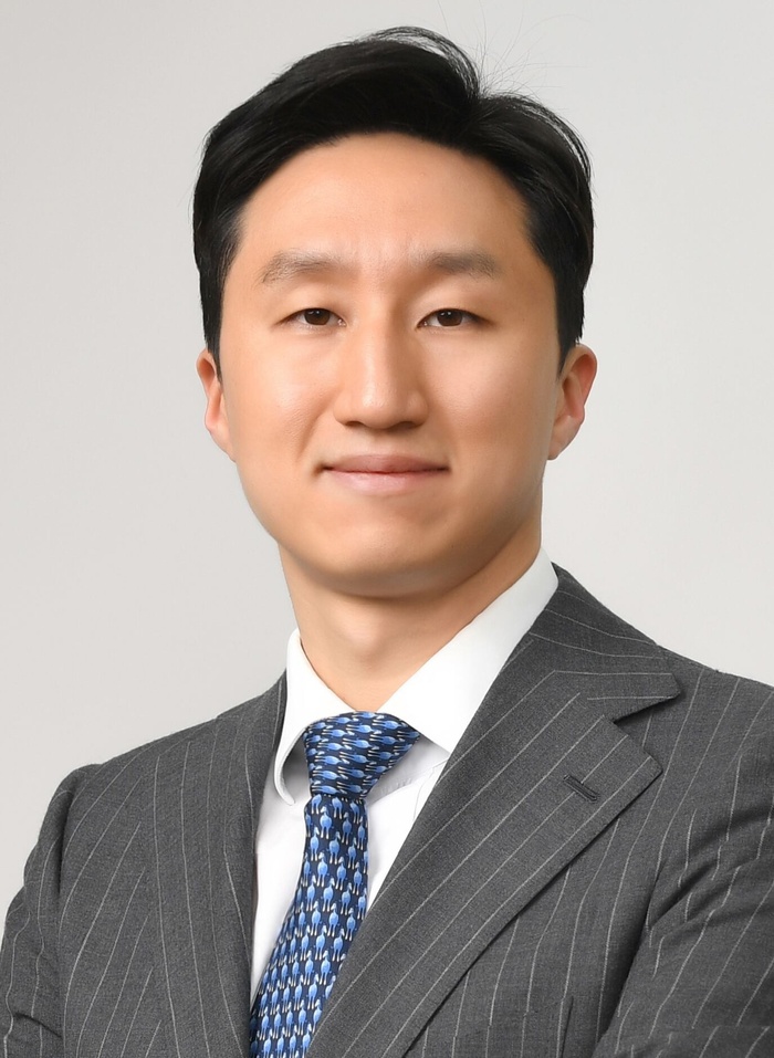 정기선 회장 취임 1년...지분 확대ㆍ역대급 실적 다음 행보는 - 뉴스 썸네일 이미지
