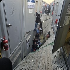 울산 샤힌프로젝트 현장서 2m 높이 컨테이너 연결 발판 무너져…7명 경상 